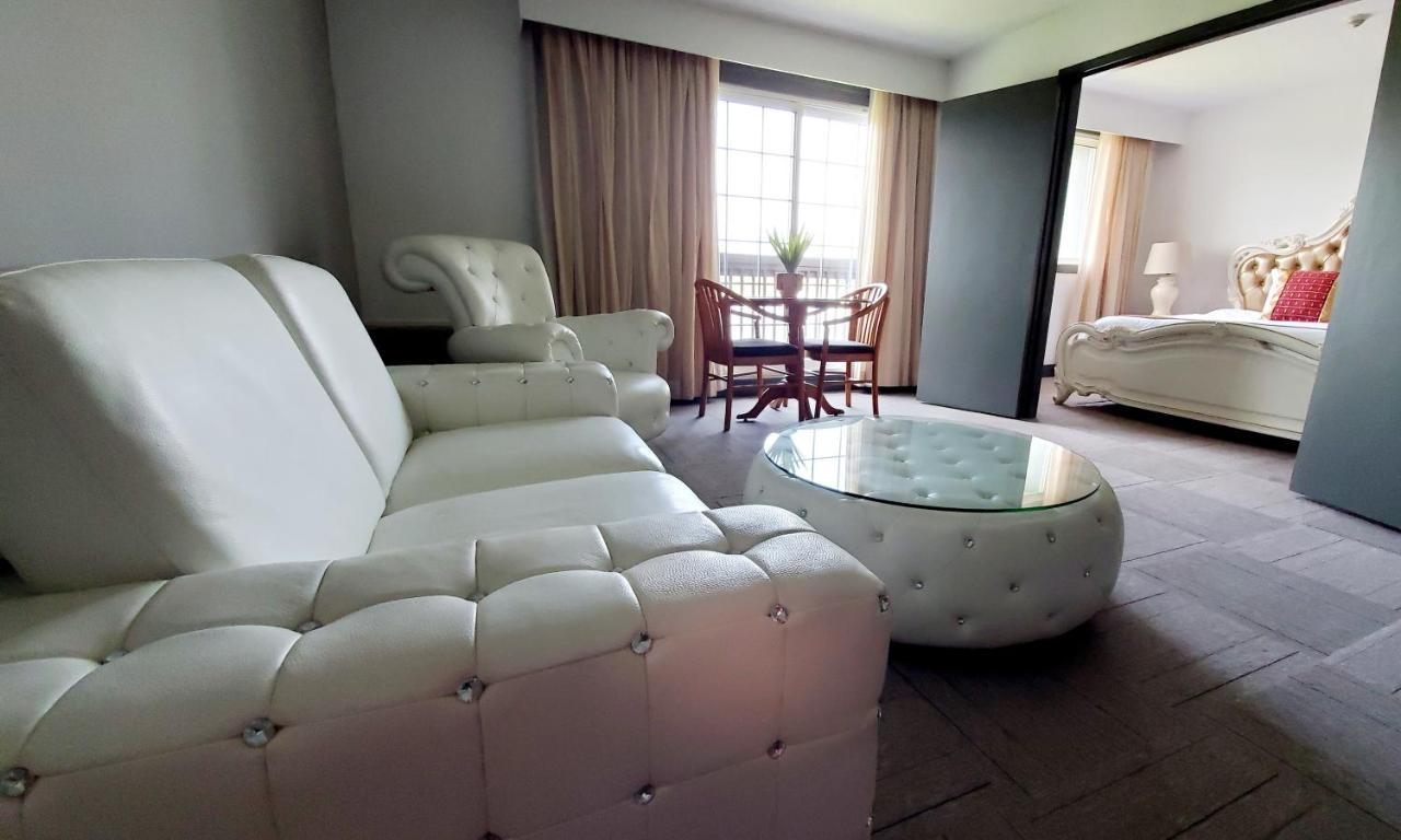 Lagoon City Pier One Resort Extérieur photo